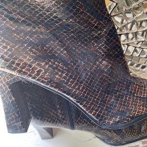 Matching boots & bag